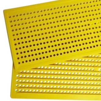 Pylochytová mřížka široká 408x148 mm, průměr otvoru 4,8 mm