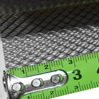 Včelařský tahokov - pozinkovaný, oko 4 mm, role 0,42 × 10 m